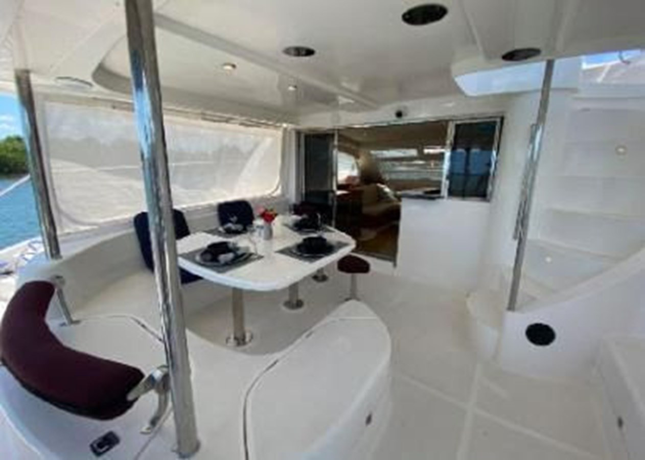 https://arconyachts.ams3.digitaloceanspaces.com/143469/conversions/large_3971244-optimize.jpg