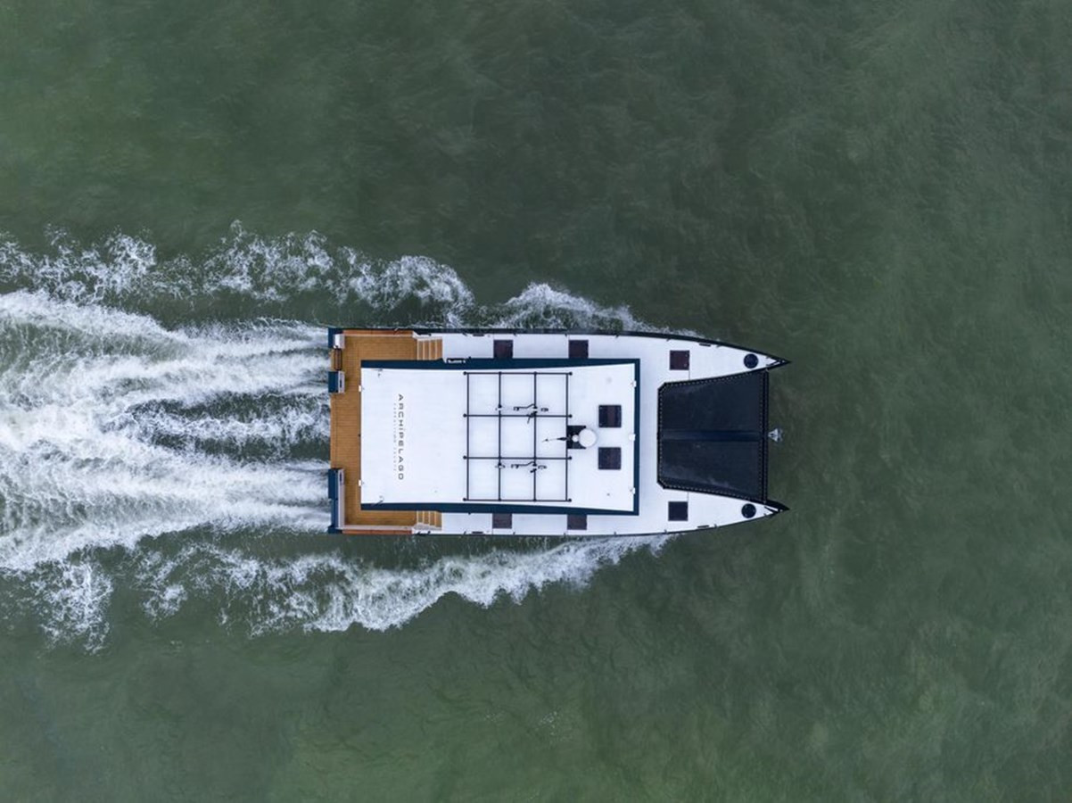 https://arconyachts.ams3.digitaloceanspaces.com/143512/conversions/large_4116965-optimize.jpg
