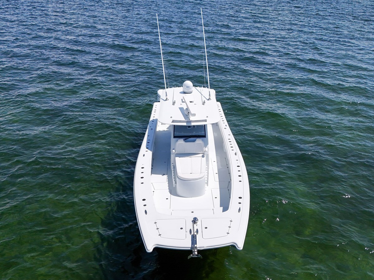 https://arconyachts.ams3.digitaloceanspaces.com/143637/conversions/large_4213115-optimize.jpg