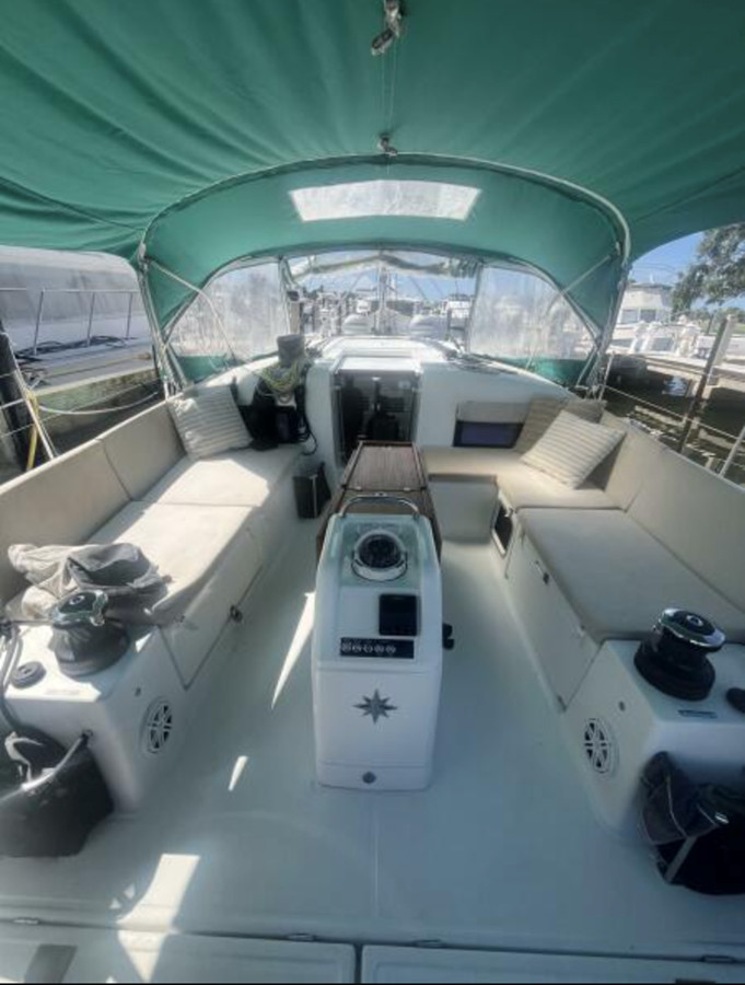 https://arconyachts.ams3.digitaloceanspaces.com/143657/conversions/large_4559601-optimize.jpg
