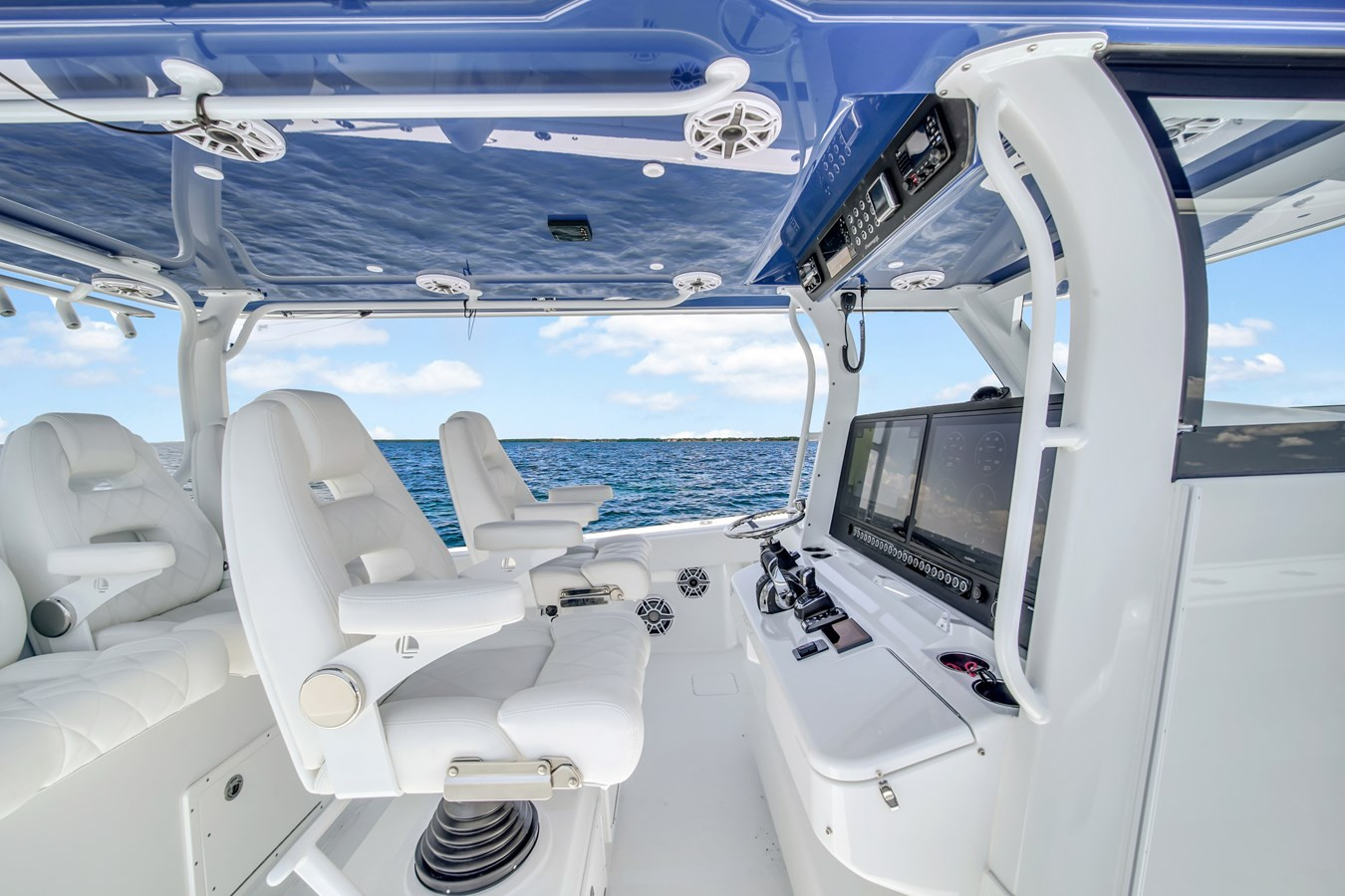https://arconyachts.ams3.digitaloceanspaces.com/143720/conversions/large_4213146-optimize.jpg