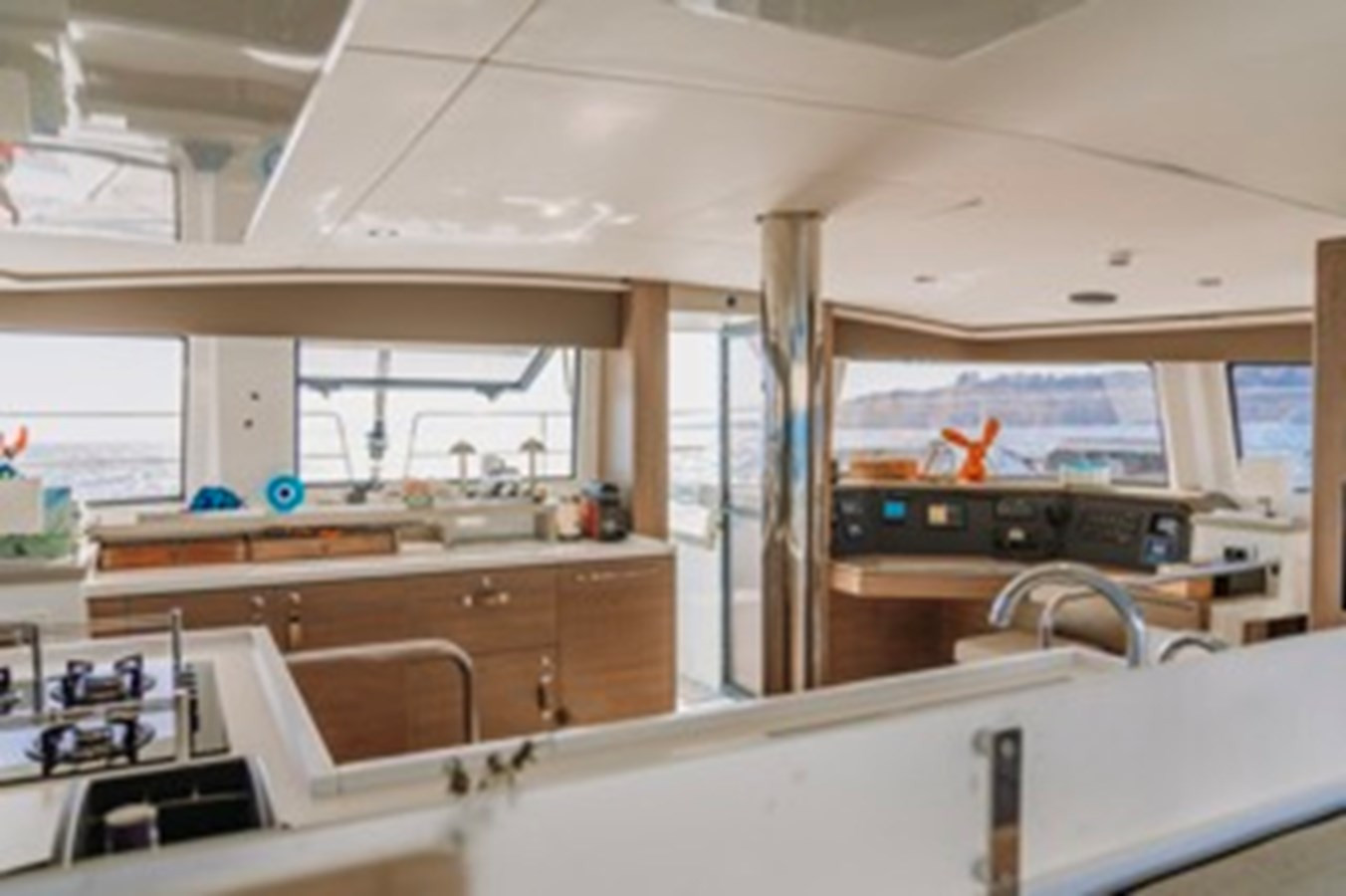 https://arconyachts.ams3.digitaloceanspaces.com/143727/conversions/large_3996419-optimize.jpg