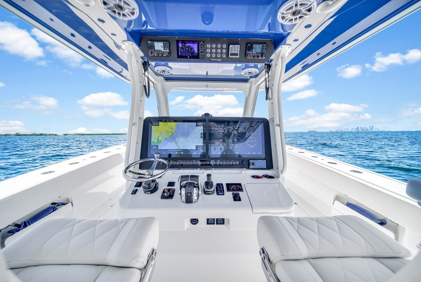 https://arconyachts.ams3.digitaloceanspaces.com/143732/conversions/large_4213150-optimize.jpg