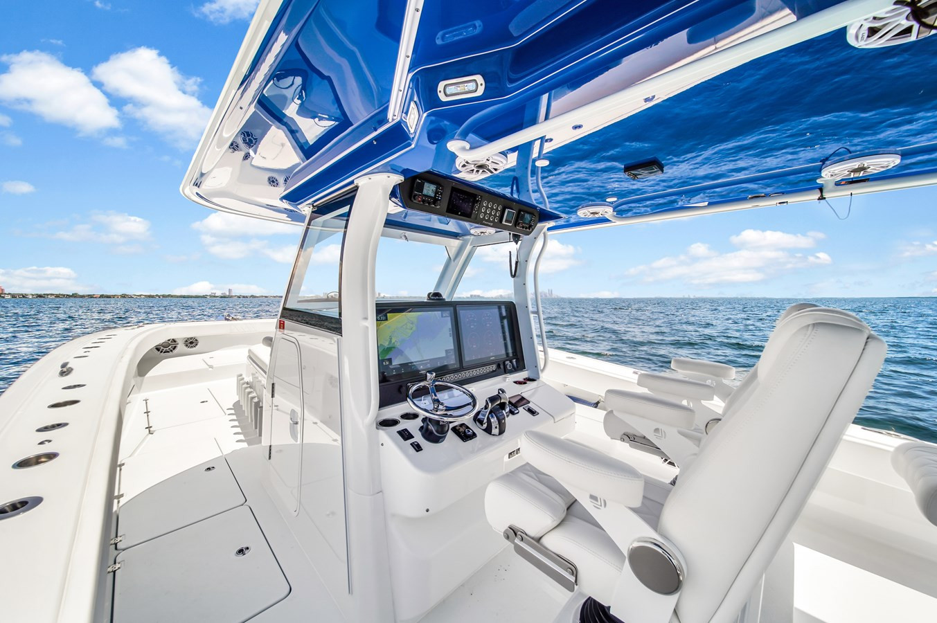 https://arconyachts.ams3.digitaloceanspaces.com/143738/conversions/large_4213152-optimize.jpg