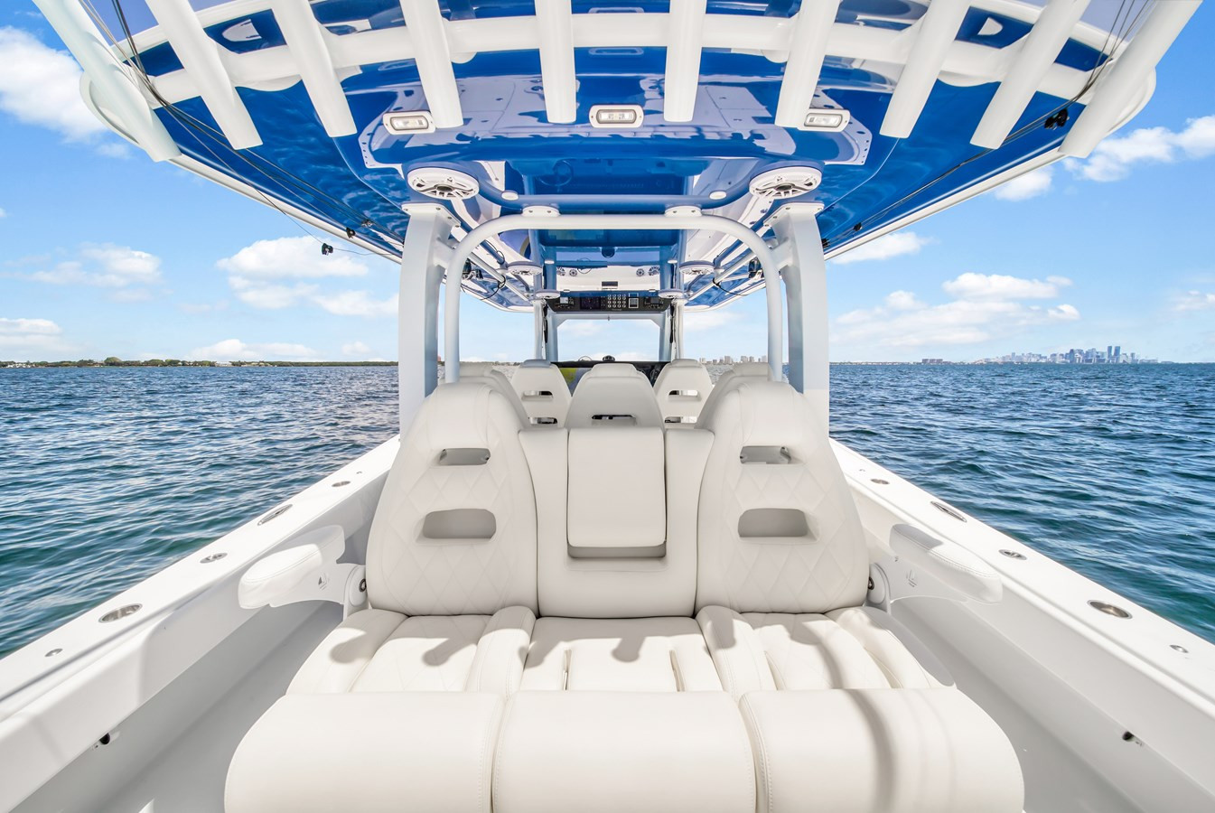 https://arconyachts.ams3.digitaloceanspaces.com/143748/conversions/large_4213155-optimize.jpg
