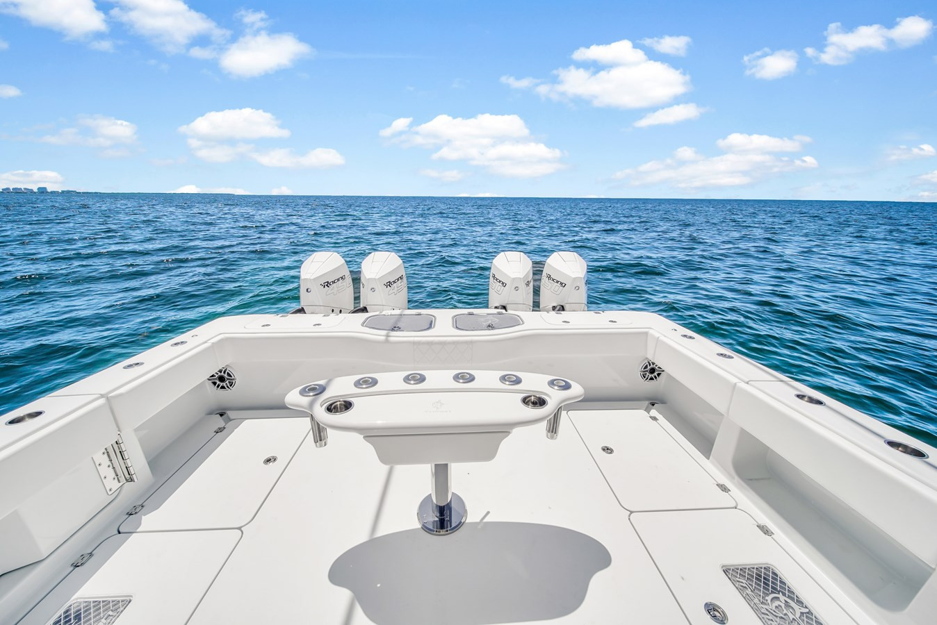 https://arconyachts.ams3.digitaloceanspaces.com/143751/conversions/large_4213156-optimize.jpg