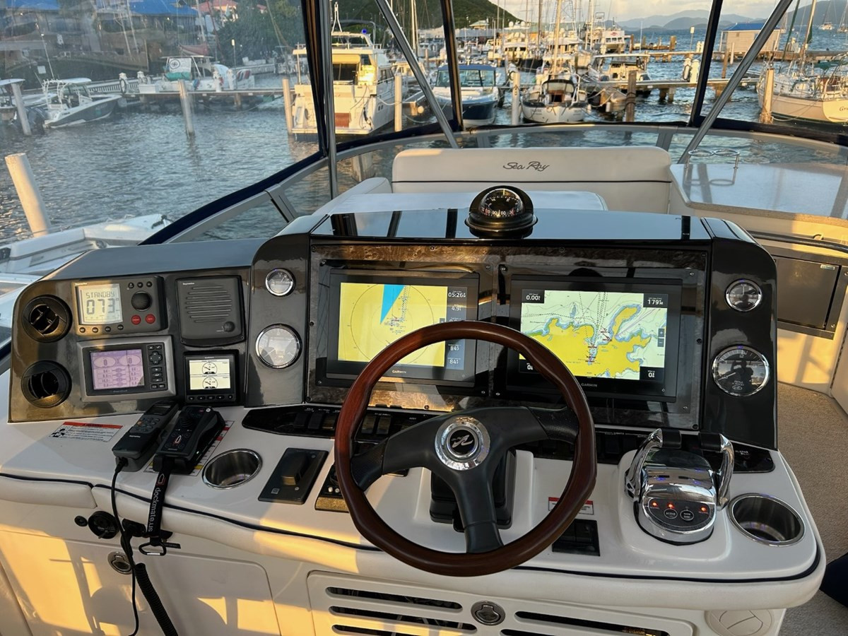https://arconyachts.ams3.digitaloceanspaces.com/143803/conversions/large_4500340-optimize.jpg