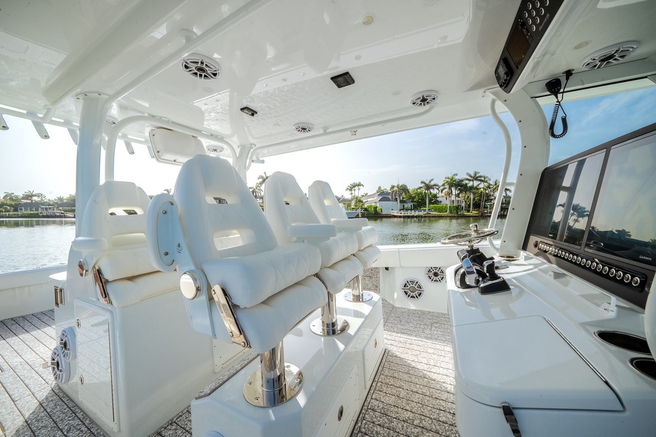 https://arconyachts.ams3.digitaloceanspaces.com/143881/conversions/large_4709831-optimize.jpg