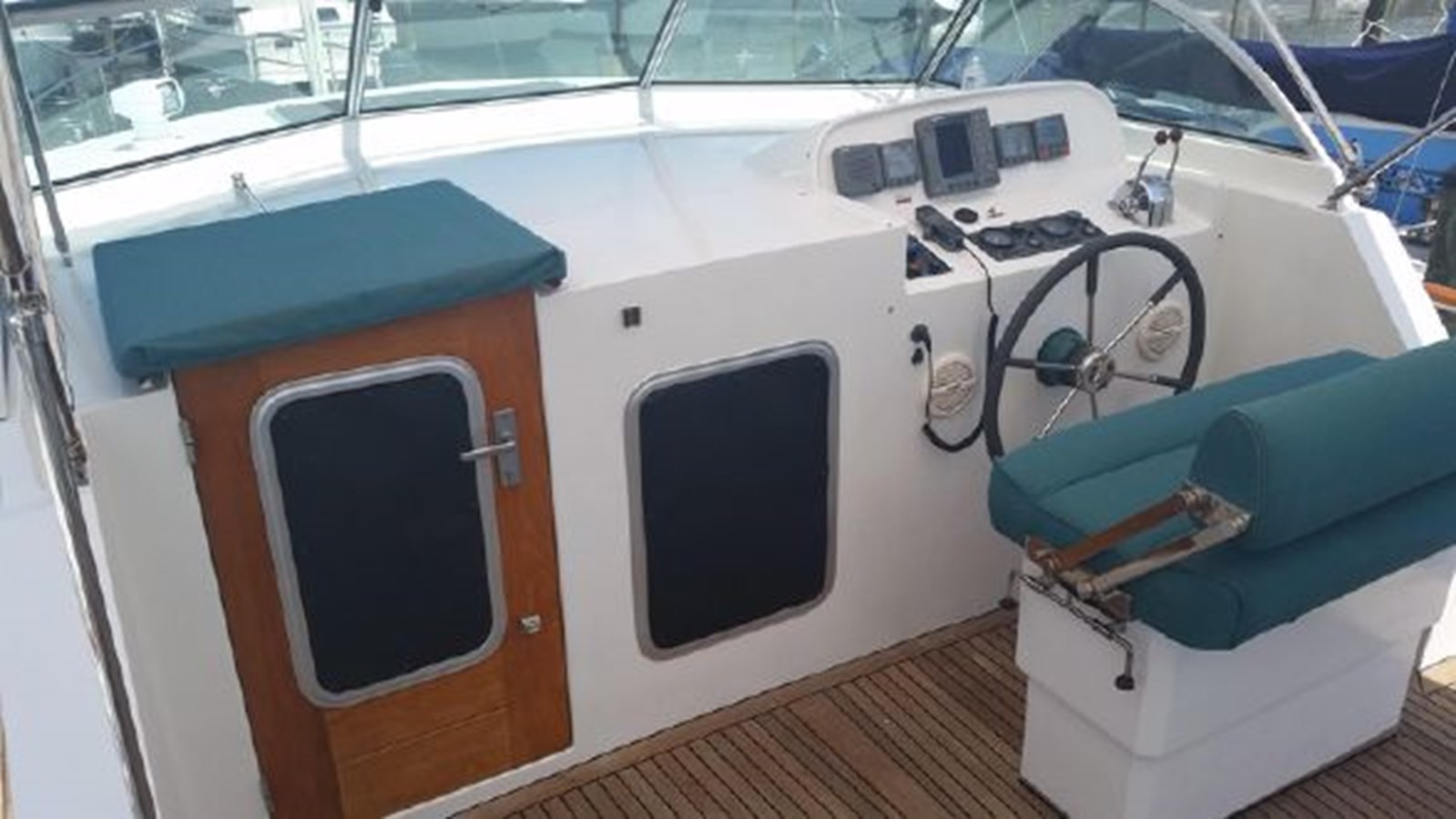 https://arconyachts.ams3.digitaloceanspaces.com/144055/conversions/large_2810080-optimize.jpg