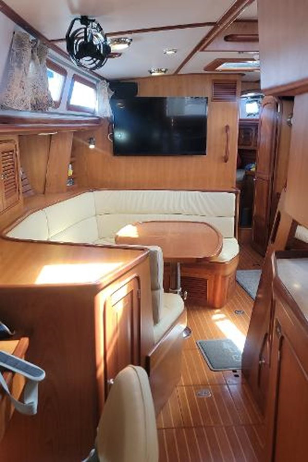 https://arconyachts.ams3.digitaloceanspaces.com/144323/conversions/large_3891910-optimize.jpg