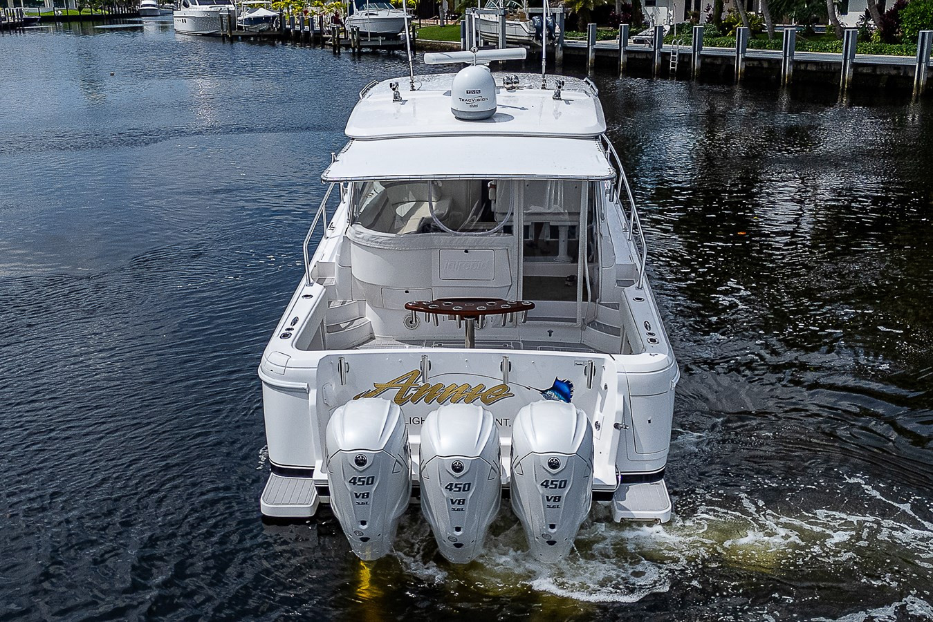 https://arconyachts.ams3.digitaloceanspaces.com/144334/conversions/large_4345827-optimize.jpg