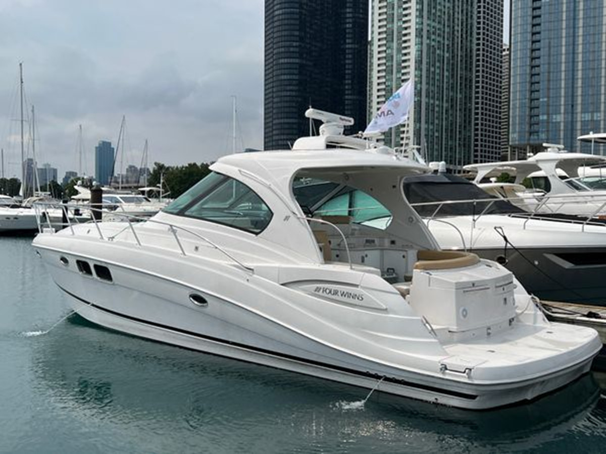https://arconyachts.ams3.digitaloceanspaces.com/144353/conversions/large_3975382-optimize.jpg