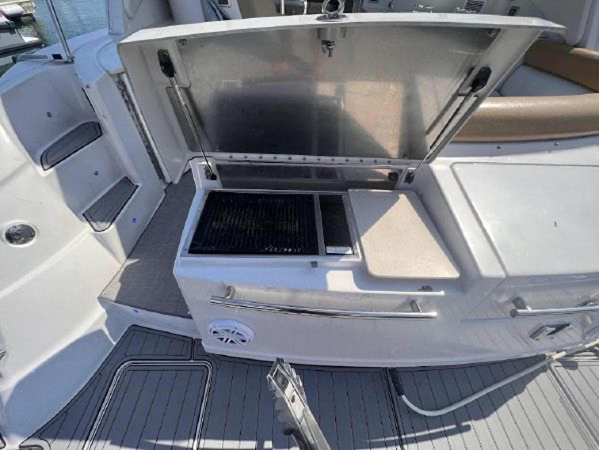 https://arconyachts.ams3.digitaloceanspaces.com/144431/conversions/large_3975405-optimize.jpg