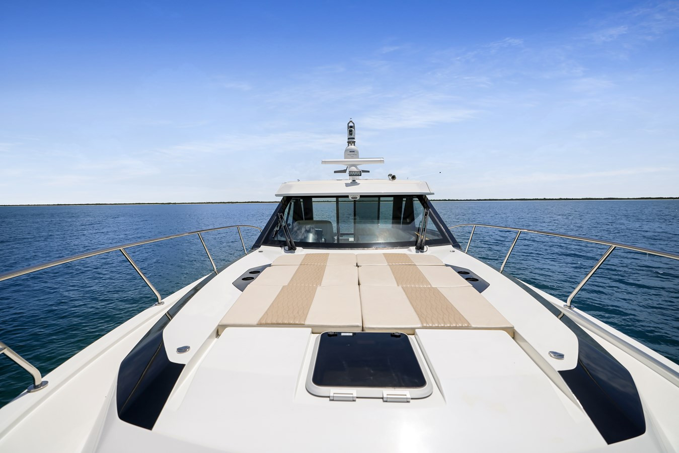 https://arconyachts.ams3.digitaloceanspaces.com/144737/conversions/large_4292062-optimize.jpg