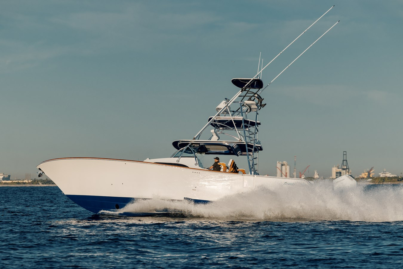 https://arconyachts.ams3.digitaloceanspaces.com/144800/conversions/large_4599641-optimize.jpg