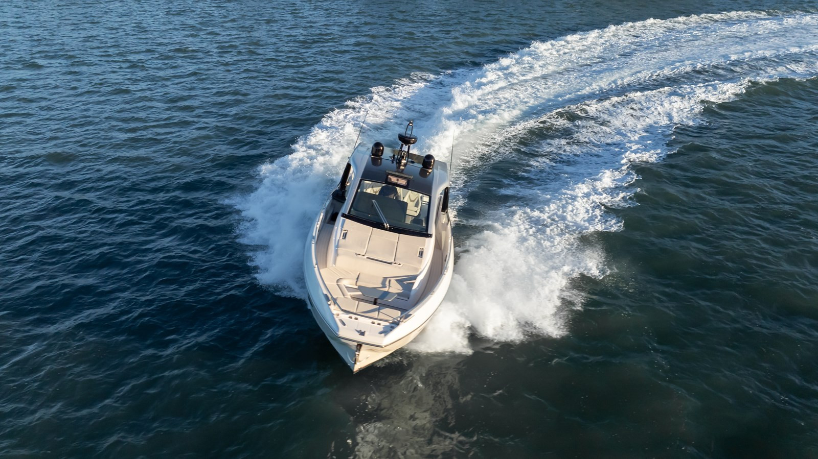 https://arconyachts.ams3.digitaloceanspaces.com/144831/conversions/large_4611886-optimize.jpg