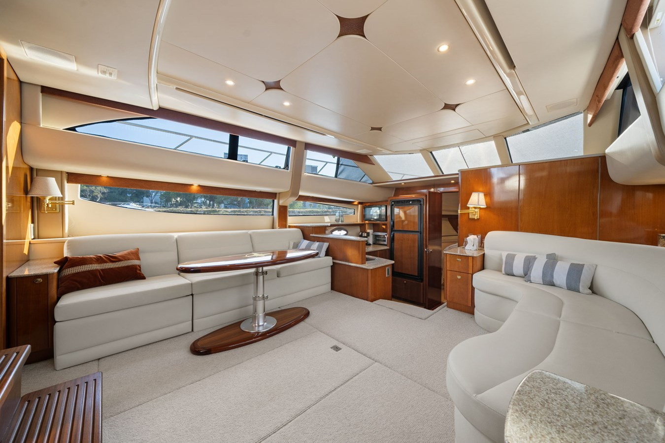 https://arconyachts.ams3.digitaloceanspaces.com/144866/conversions/large_4633297-optimize.jpg