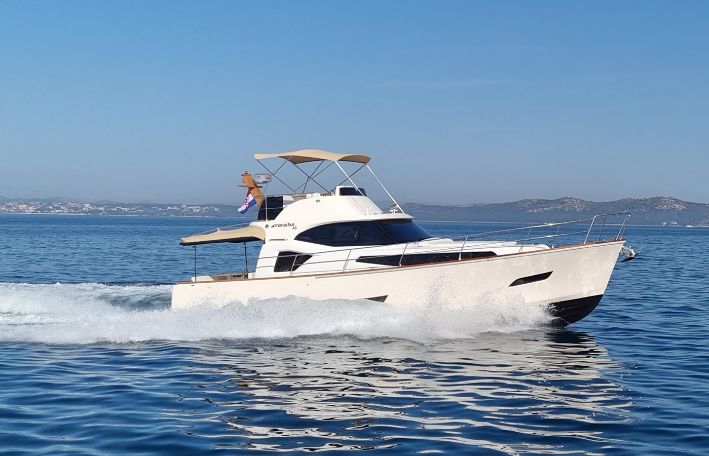 https://arconyachts.ams3.digitaloceanspaces.com/144910/conversions/large_4730209-optimize.jpg