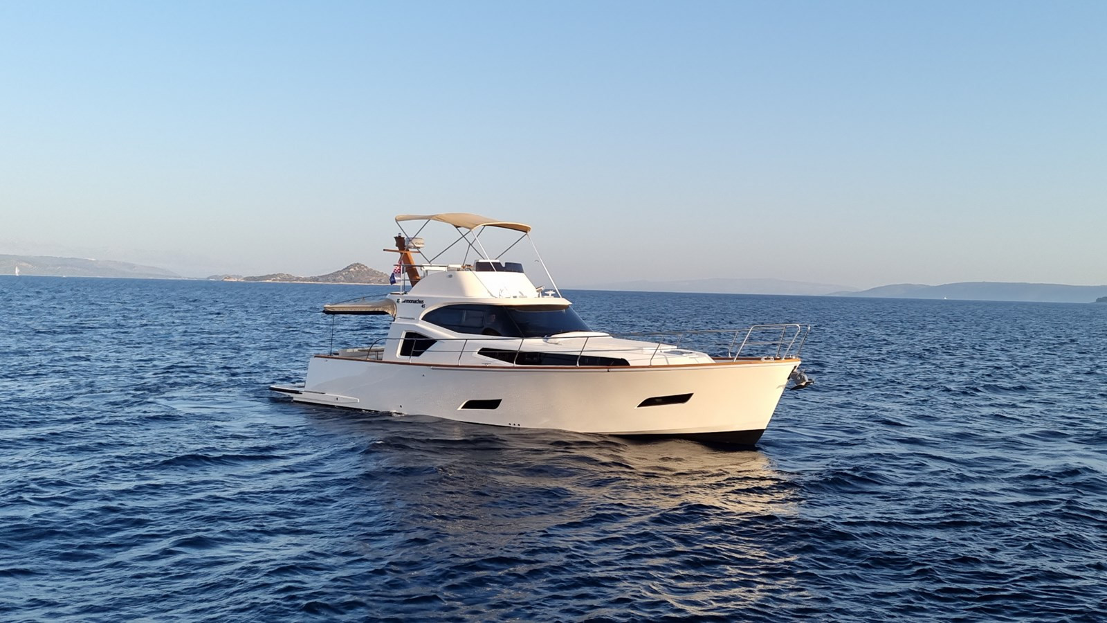 https://arconyachts.ams3.digitaloceanspaces.com/144916/conversions/large_4730223-optimize.jpg