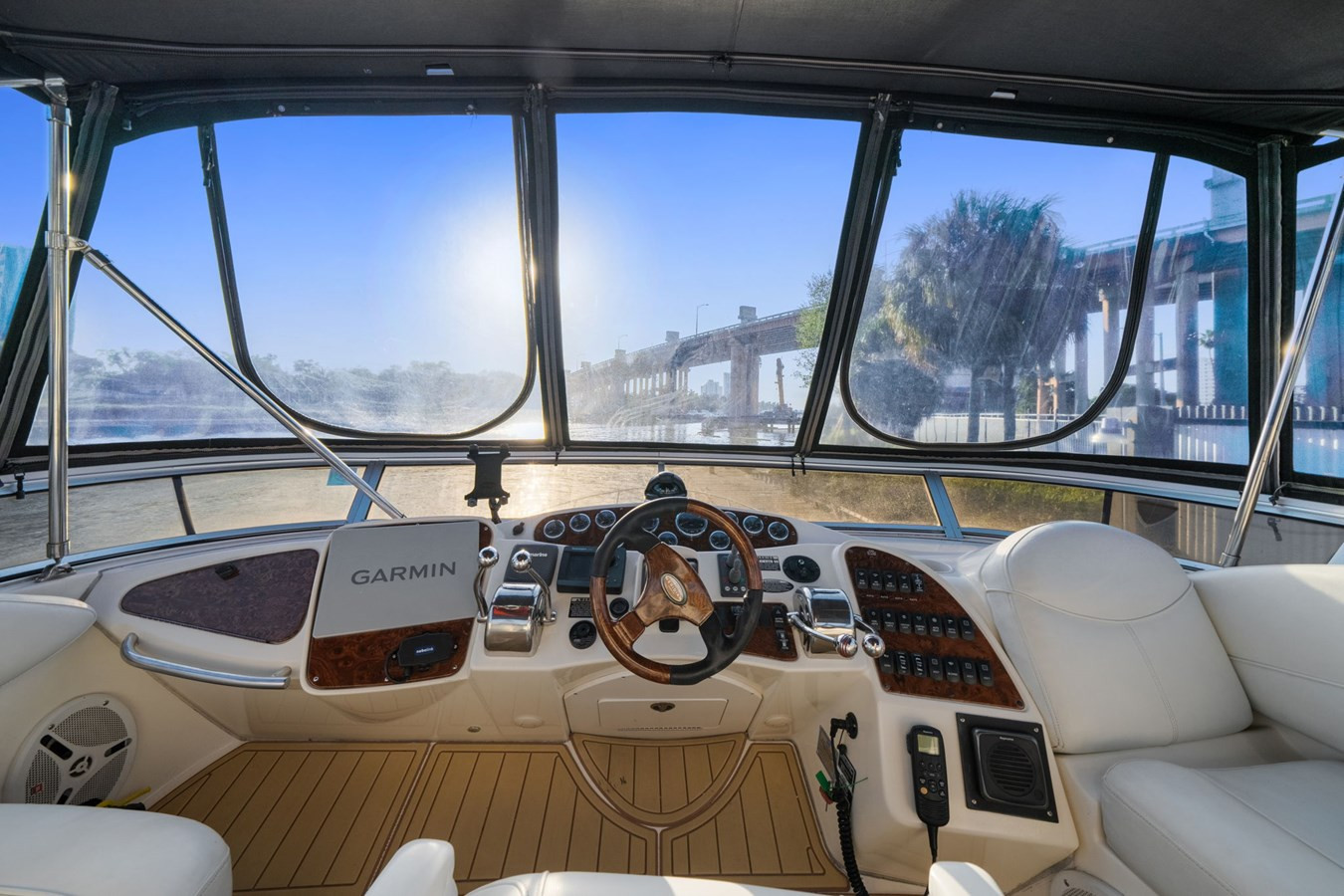 https://arconyachts.ams3.digitaloceanspaces.com/144917/conversions/large_4633276-optimize.jpg
