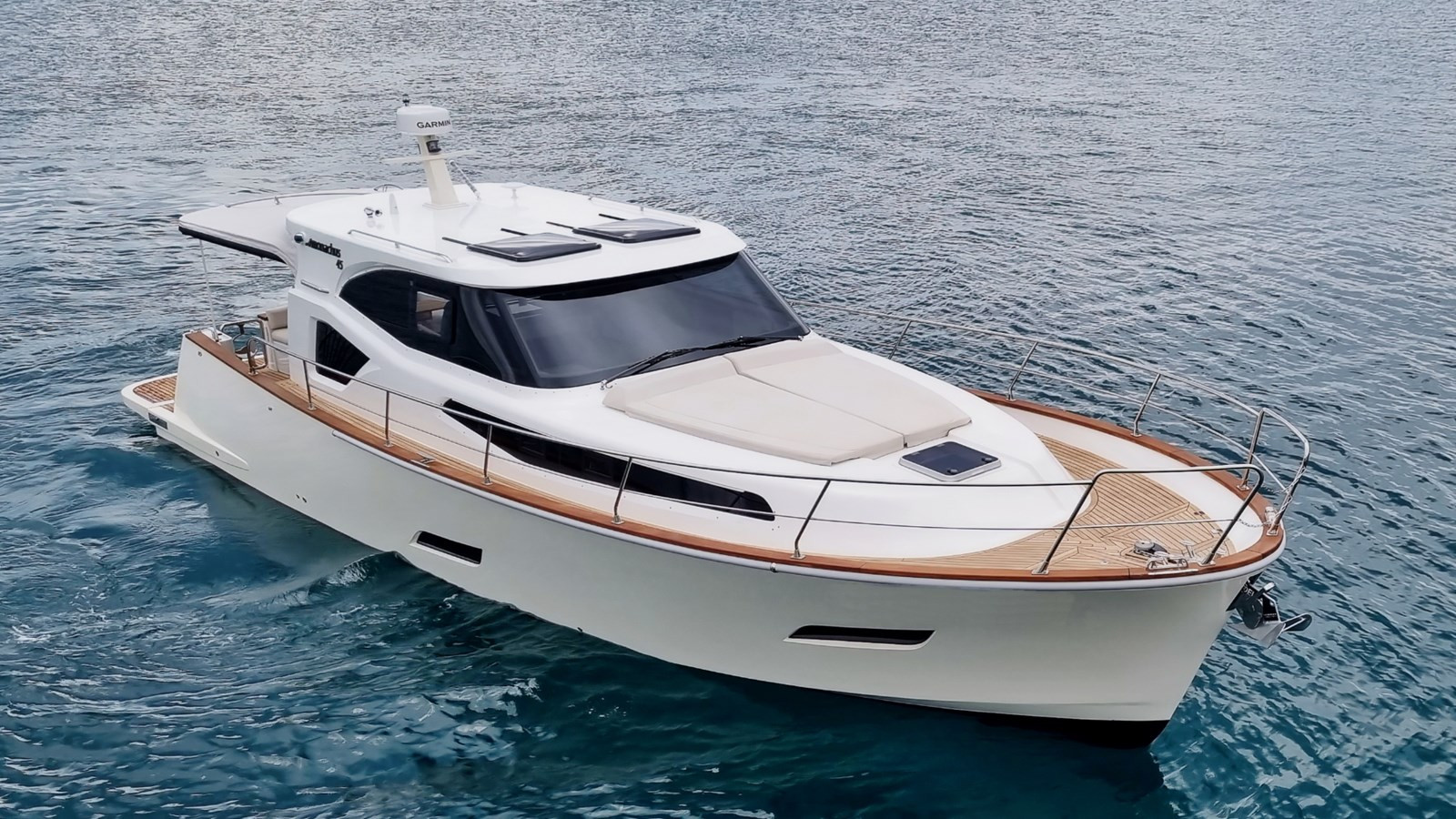 https://arconyachts.ams3.digitaloceanspaces.com/144962/conversions/large_4731294-optimize.jpg