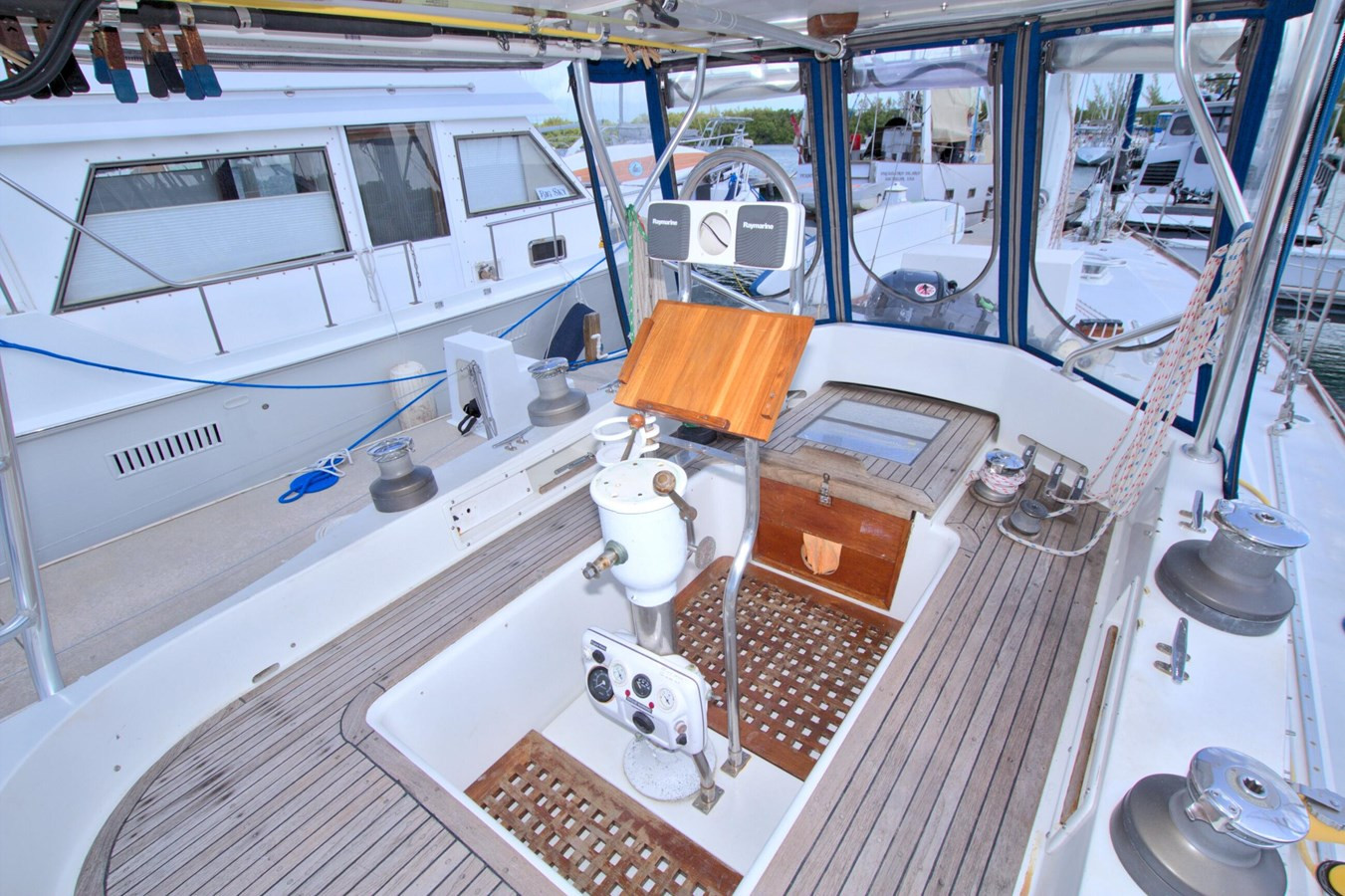 https://arconyachts.ams3.digitaloceanspaces.com/145086/conversions/large_4824440-optimize.jpg