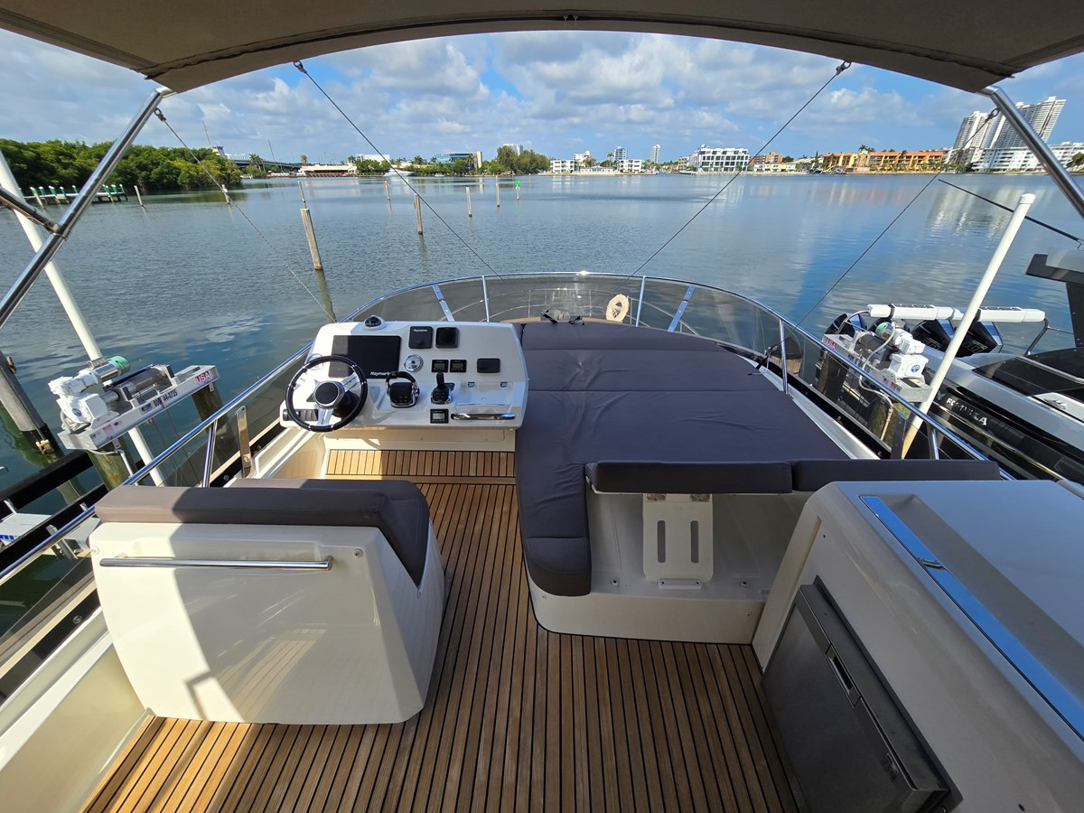 https://arconyachts.ams3.digitaloceanspaces.com/145132/conversions/large_4529597-optimize.jpg