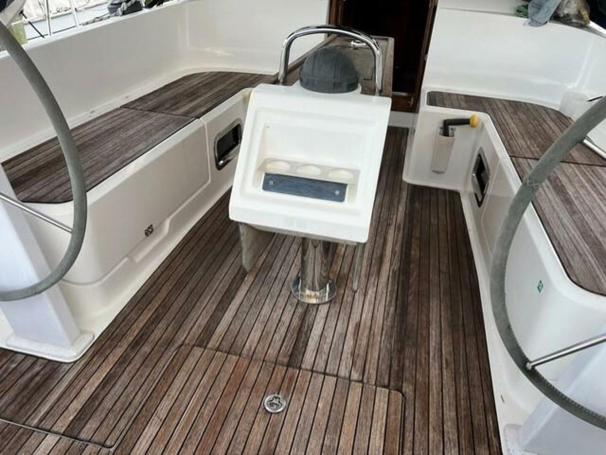 https://arconyachts.ams3.digitaloceanspaces.com/145205/conversions/large_4601055-optimize.jpg