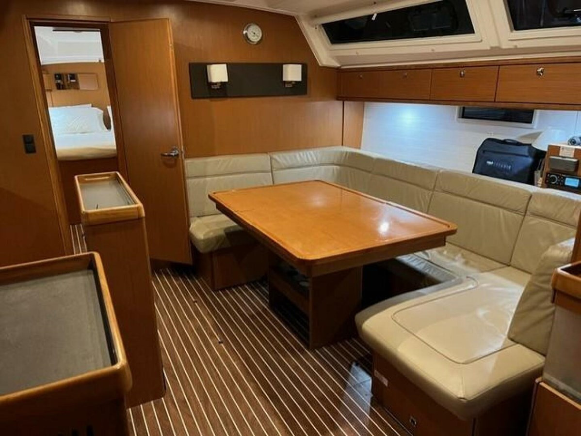 https://arconyachts.ams3.digitaloceanspaces.com/145227/conversions/large_4601063-optimize.jpg
