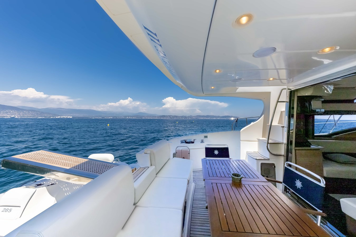 https://arconyachts.ams3.digitaloceanspaces.com/145228/conversions/large_4717801-optimize.jpg