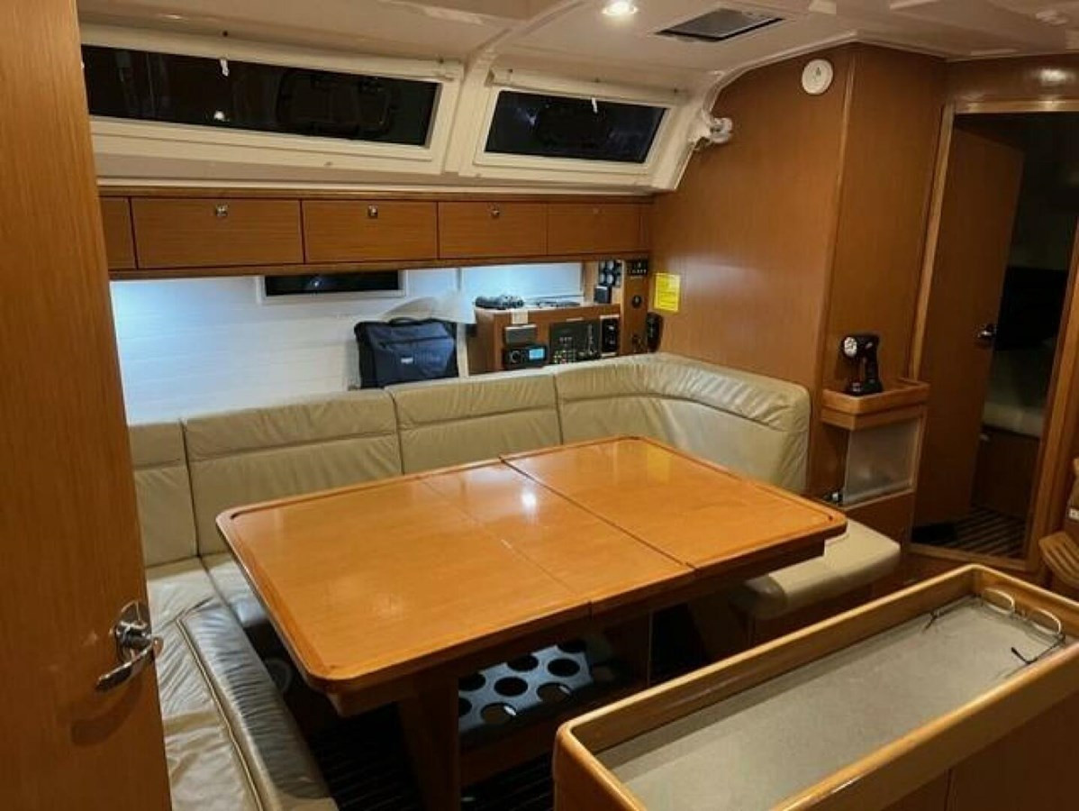 https://arconyachts.ams3.digitaloceanspaces.com/145233/conversions/large_4601065-optimize.jpg