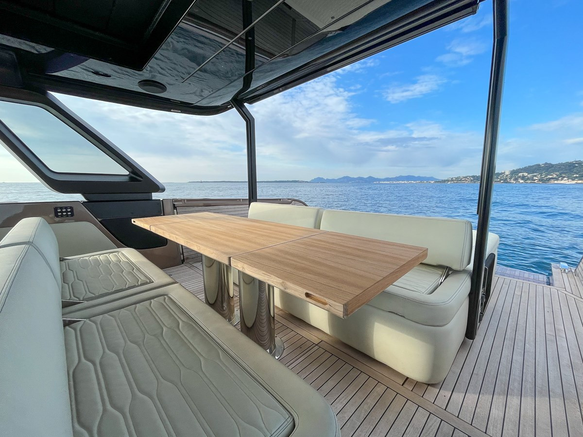 https://arconyachts.ams3.digitaloceanspaces.com/145314/conversions/large_4673249-optimize.jpg