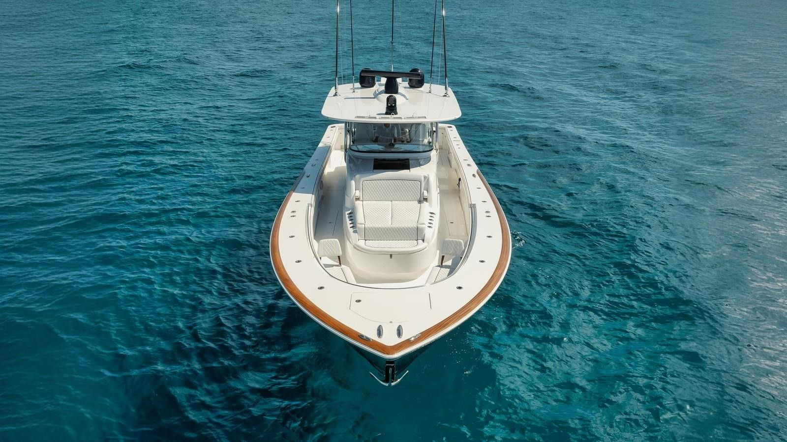 https://arconyachts.ams3.digitaloceanspaces.com/145351/conversions/large_4187532-optimize.jpg