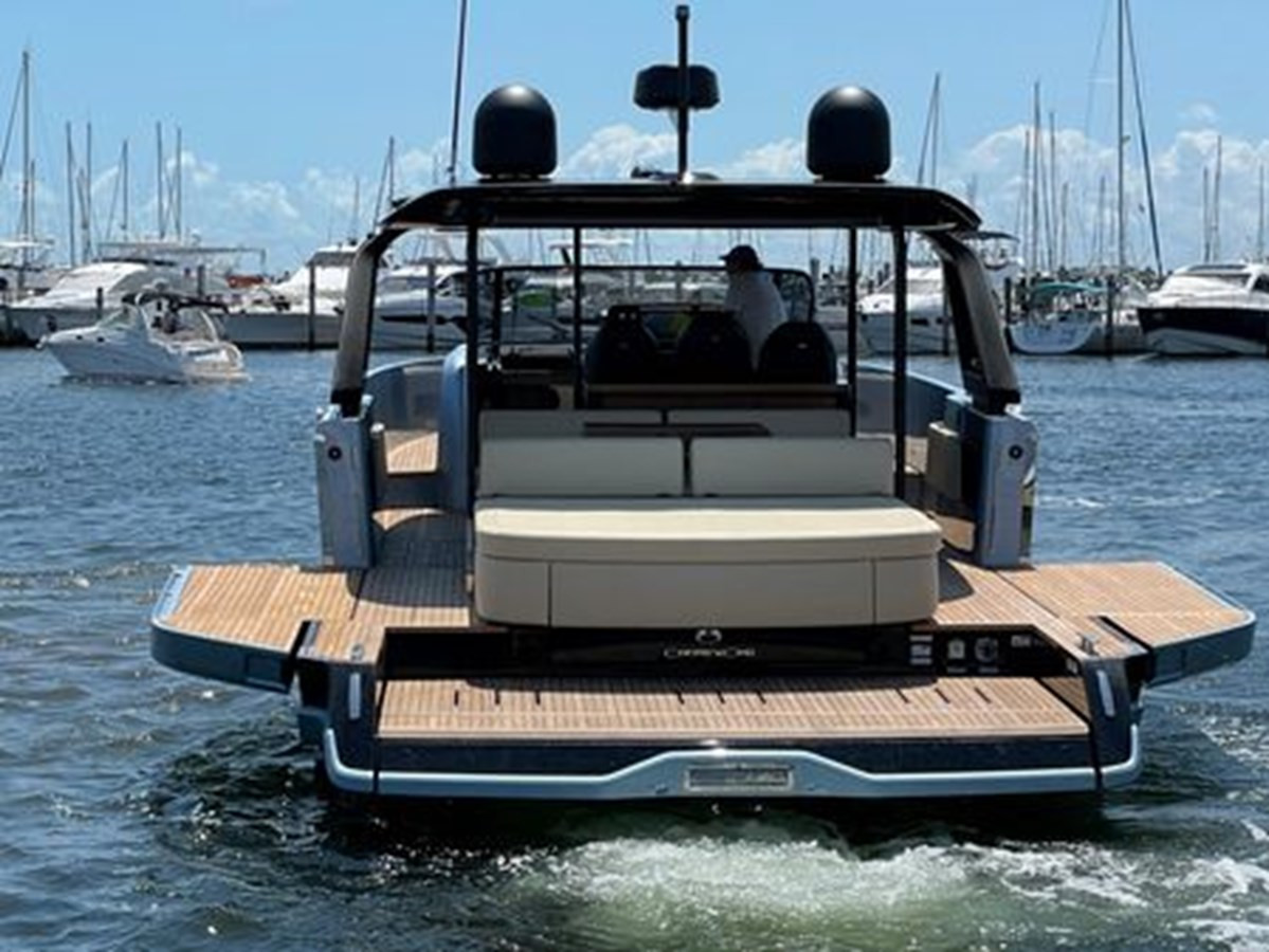 https://arconyachts.ams3.digitaloceanspaces.com/145353/conversions/large_4597092-optimize.jpg