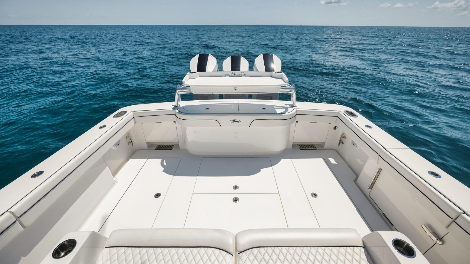 https://arconyachts.ams3.digitaloceanspaces.com/145407/conversions/large_4187551-optimize.jpg