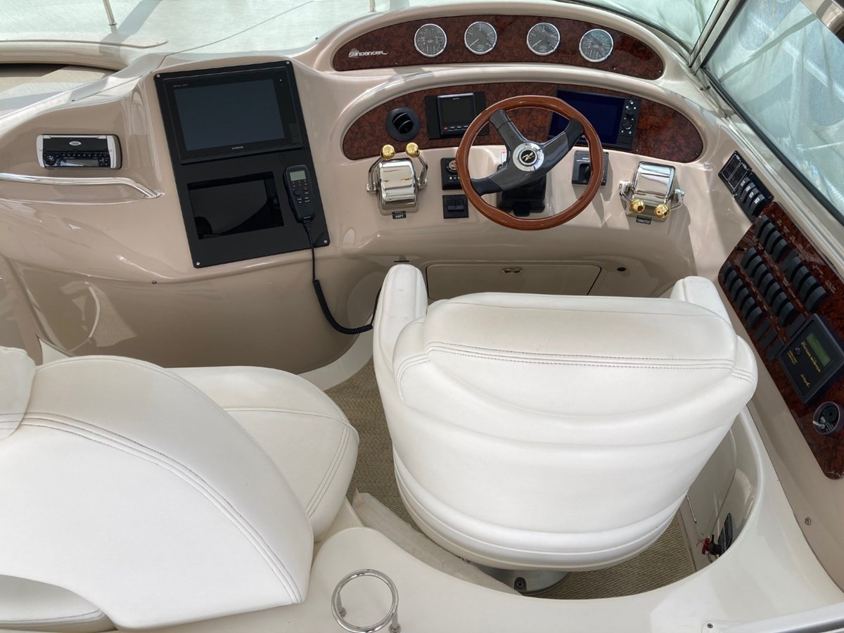 https://arconyachts.ams3.digitaloceanspaces.com/145517/conversions/large_3314279-optimize.jpg