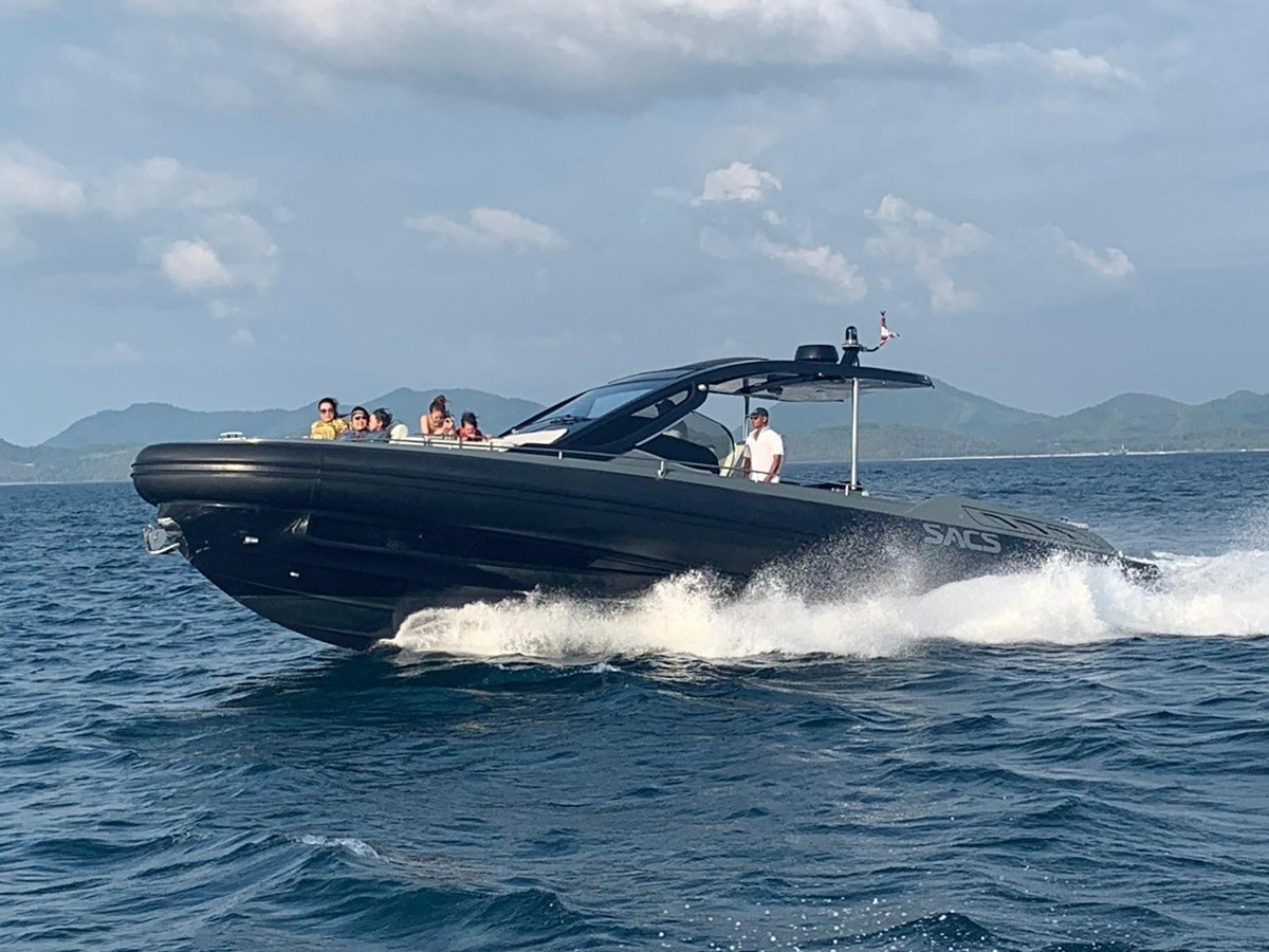 https://arconyachts.ams3.digitaloceanspaces.com/145525/conversions/large_2916938-optimize.jpg