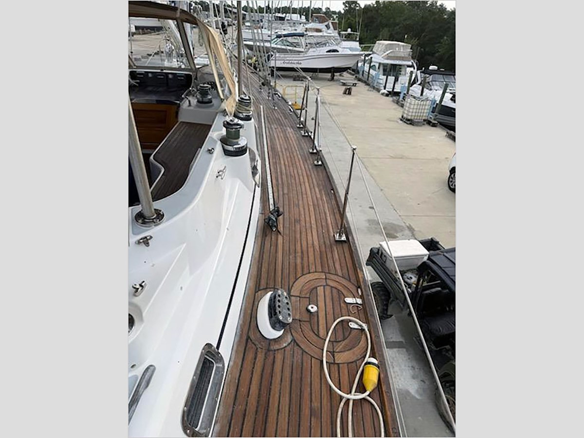 https://arconyachts.ams3.digitaloceanspaces.com/145585/conversions/large_4845016-optimize.jpg