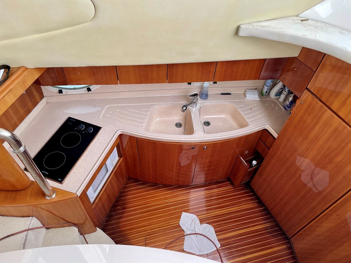 https://arconyachts.ams3.digitaloceanspaces.com/145715/conversions/large_3165374-optimize.jpg