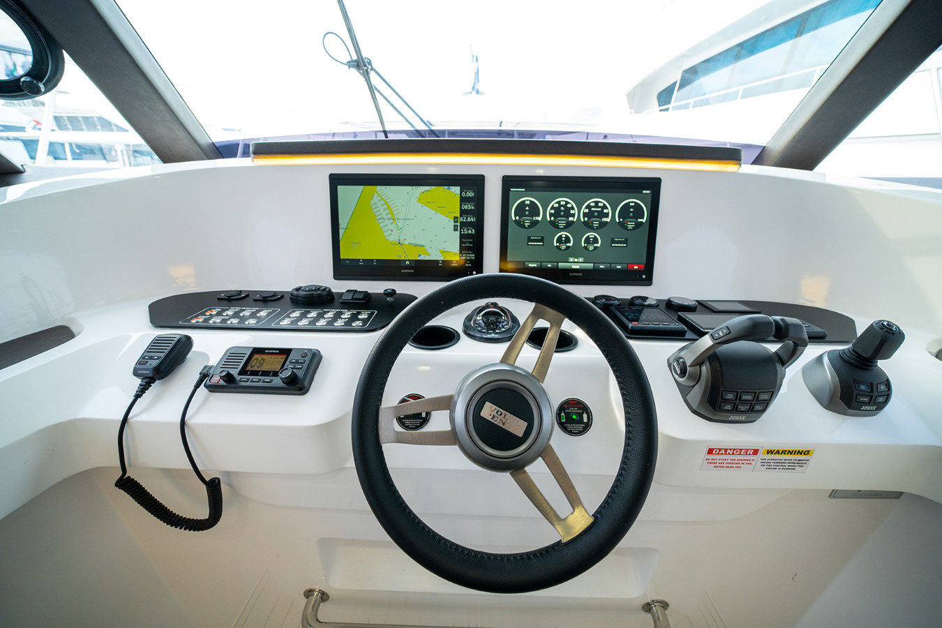 https://arconyachts.ams3.digitaloceanspaces.com/145748/conversions/large_4129095-optimize.jpg