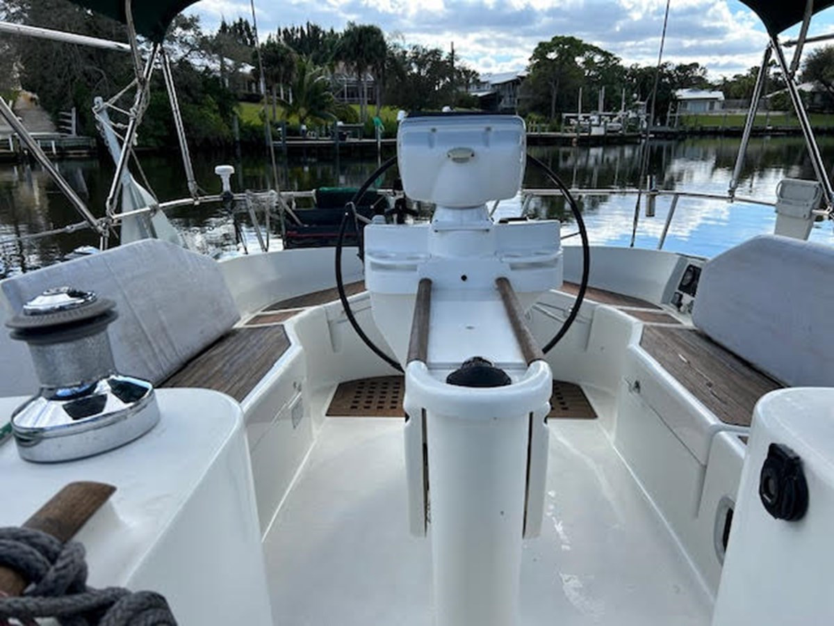 https://arconyachts.ams3.digitaloceanspaces.com/145812/conversions/large_4138507-optimize.jpg