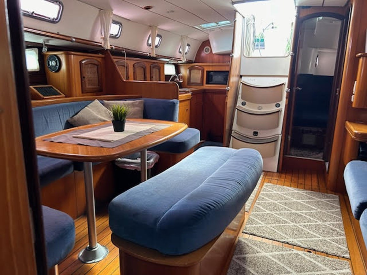 https://arconyachts.ams3.digitaloceanspaces.com/145819/conversions/large_4138549-optimize.jpg