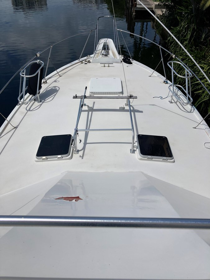 https://arconyachts.ams3.digitaloceanspaces.com/145851/conversions/large_3597806-optimize.jpg