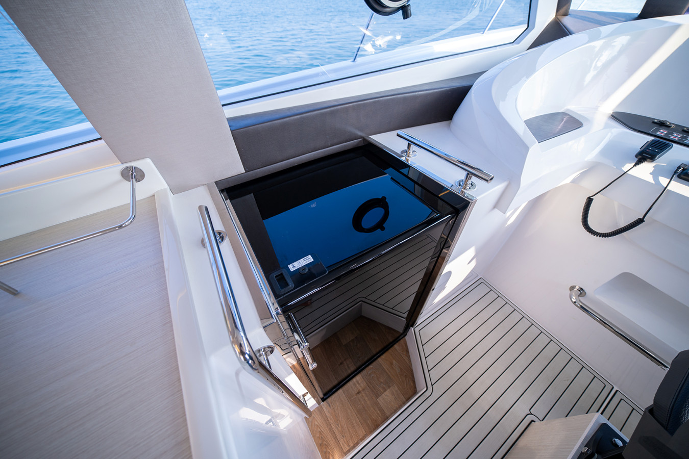 https://arconyachts.ams3.digitaloceanspaces.com/145864/conversions/large_4129125-optimize.jpg