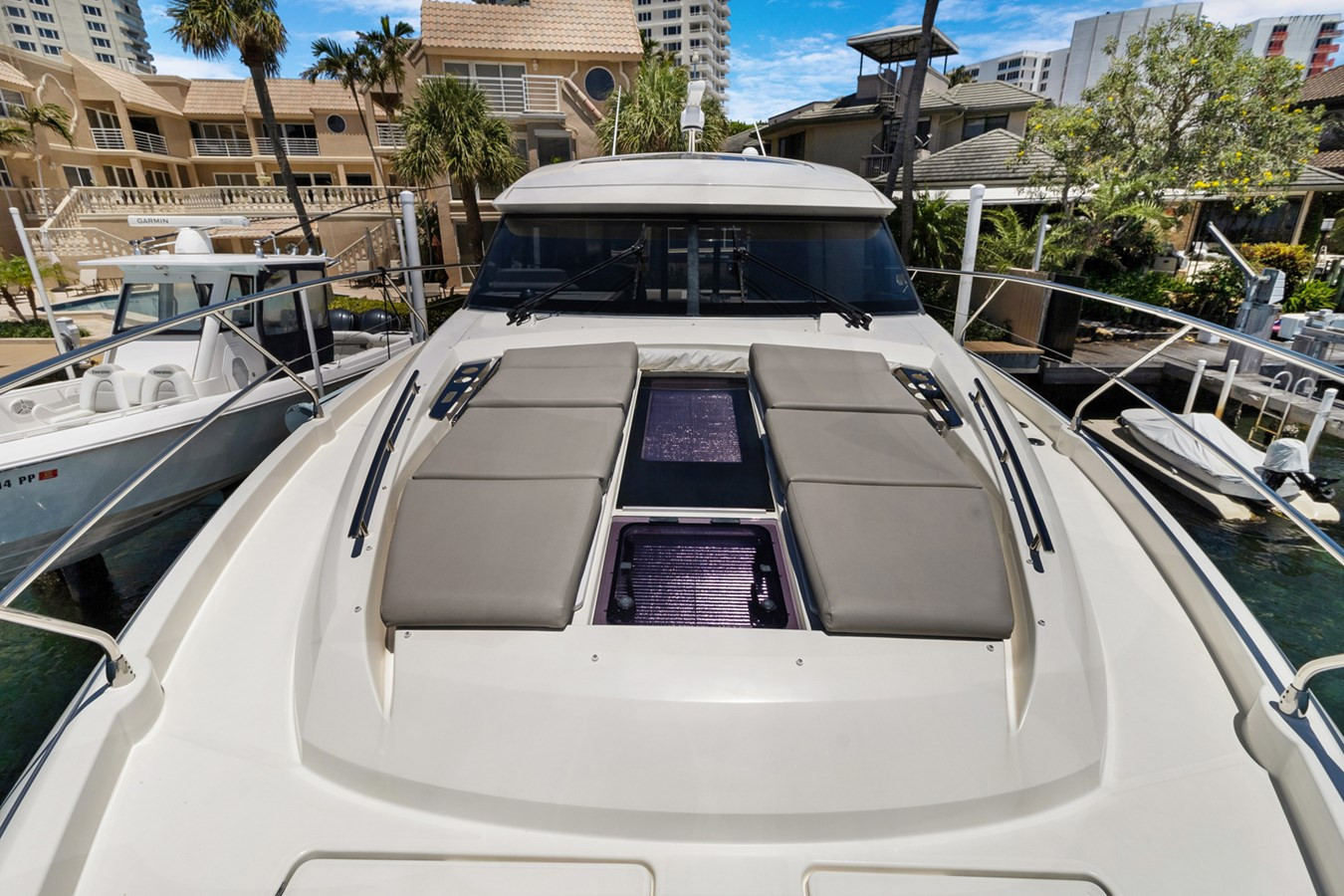 https://arconyachts.ams3.digitaloceanspaces.com/145983/conversions/large_4212889-optimize.jpg