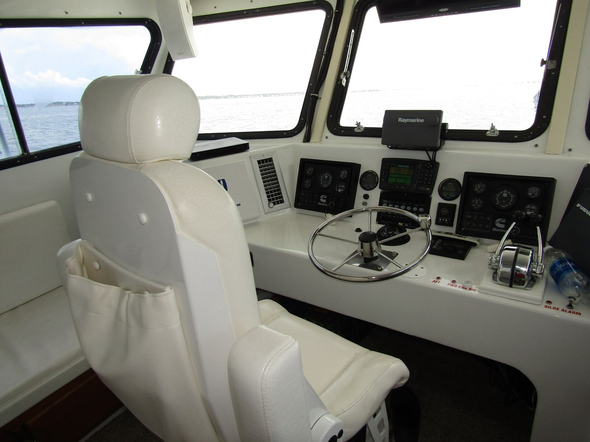 https://arconyachts.ams3.digitaloceanspaces.com/145997/conversions/large_4336712-optimize.jpg