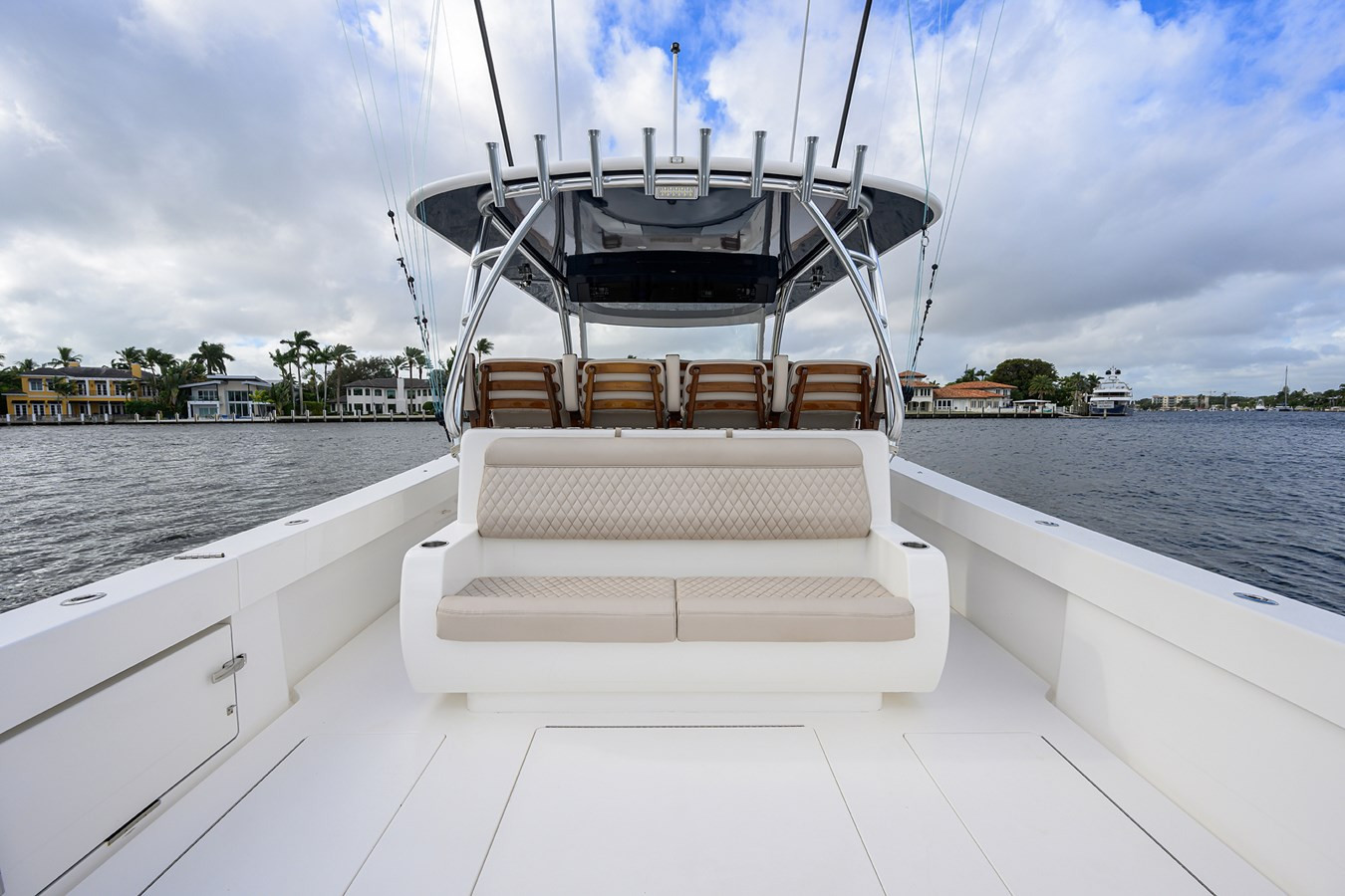 https://arconyachts.ams3.digitaloceanspaces.com/146028/conversions/large_4499803-optimize.jpg