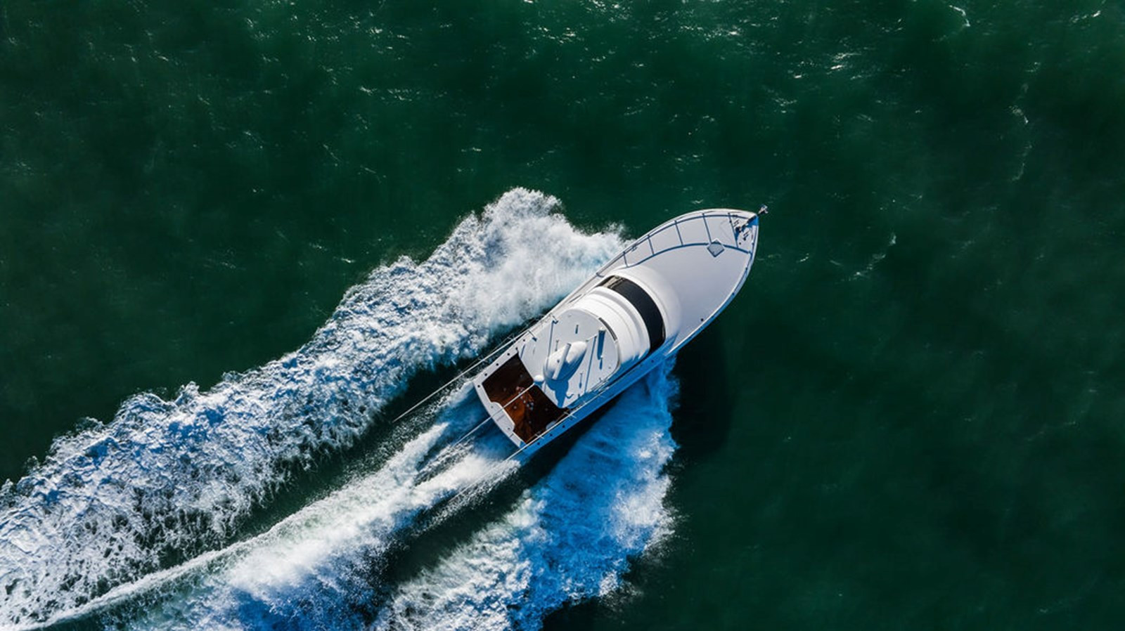 https://arconyachts.ams3.digitaloceanspaces.com/146041/conversions/large_4394728-optimize.jpg