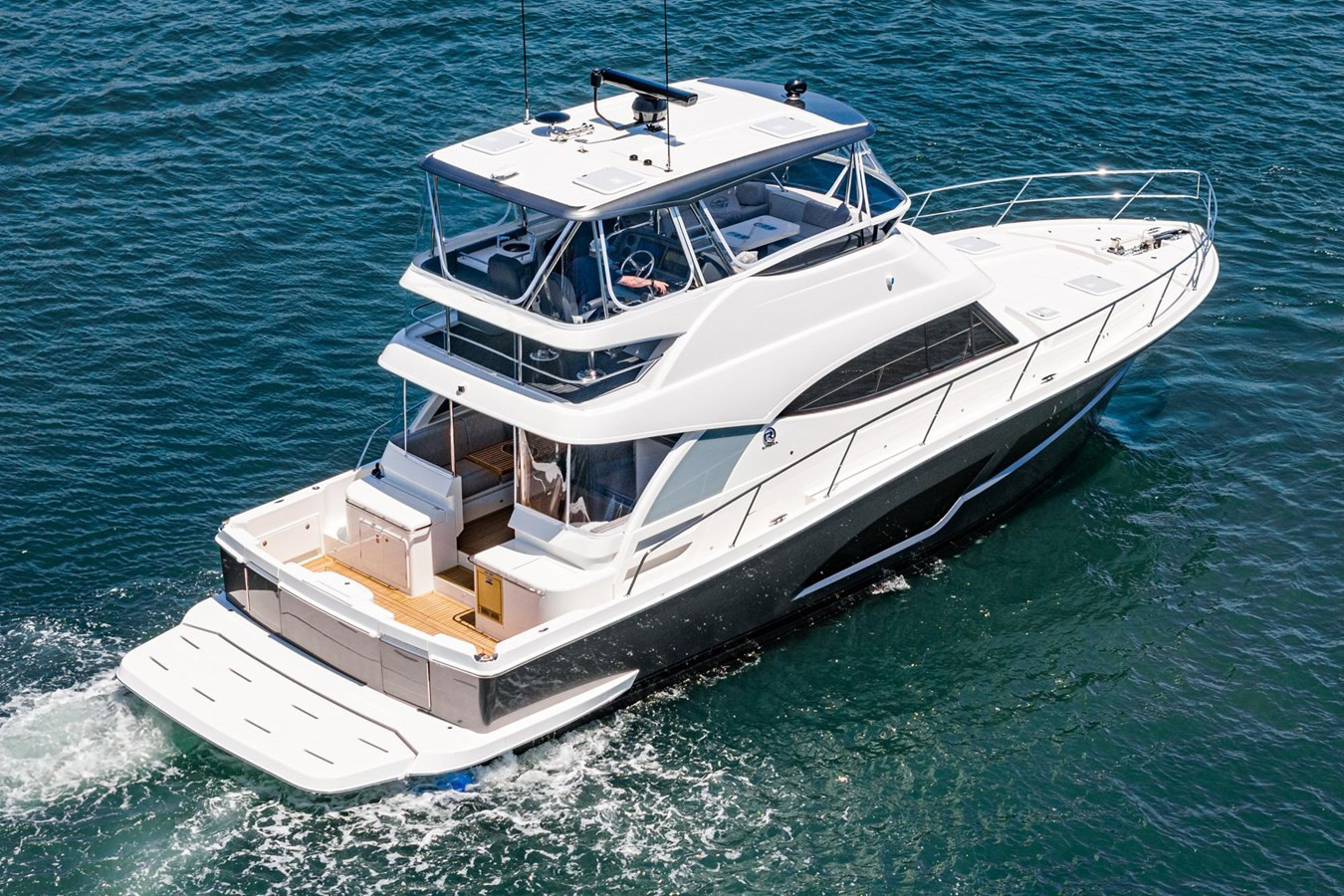 https://arconyachts.ams3.digitaloceanspaces.com/146049/conversions/large_4523104-optimize.jpg