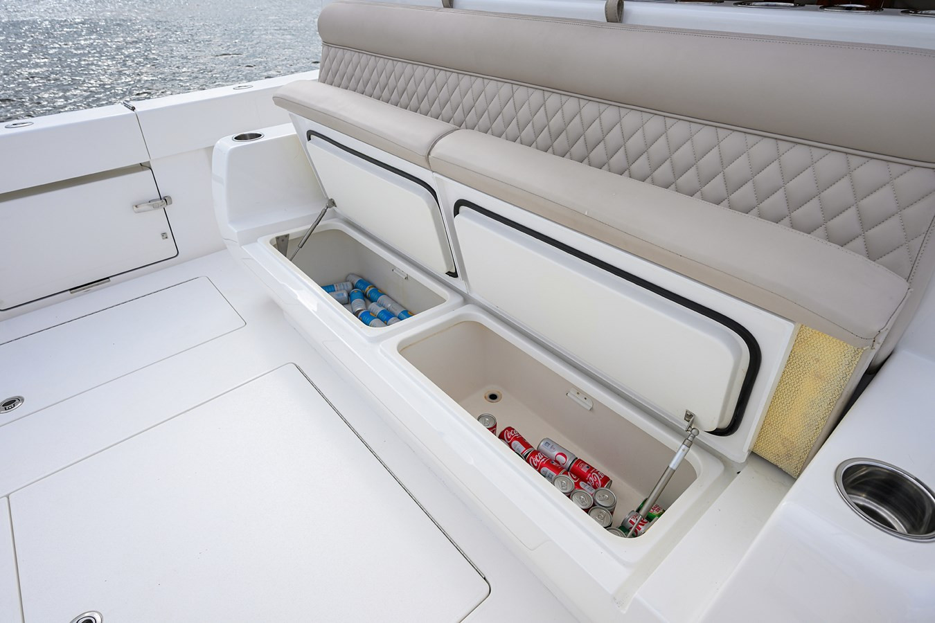 https://arconyachts.ams3.digitaloceanspaces.com/146052/conversions/large_4499811-optimize.jpg